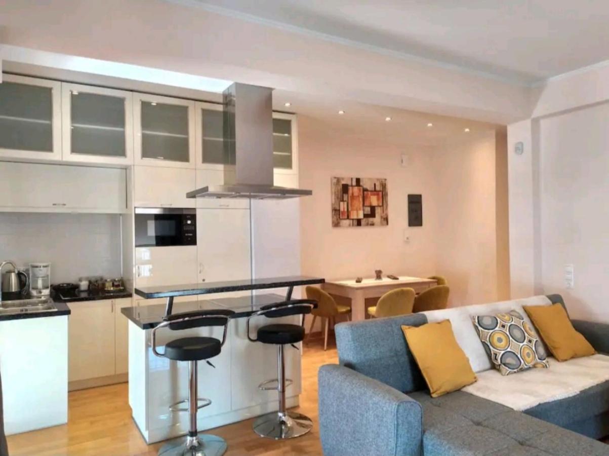 Stylish -Modern Apartment Heart Of Marousi 아테네 외부 사진